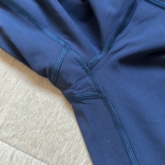 wunder under luxtreme brushed 25" size 2 true navy lululemon nwt - Picture 4 of 16